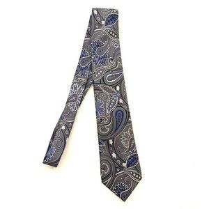 Geoffrey Beene 100% Silk Gray Paisley Tie O/S